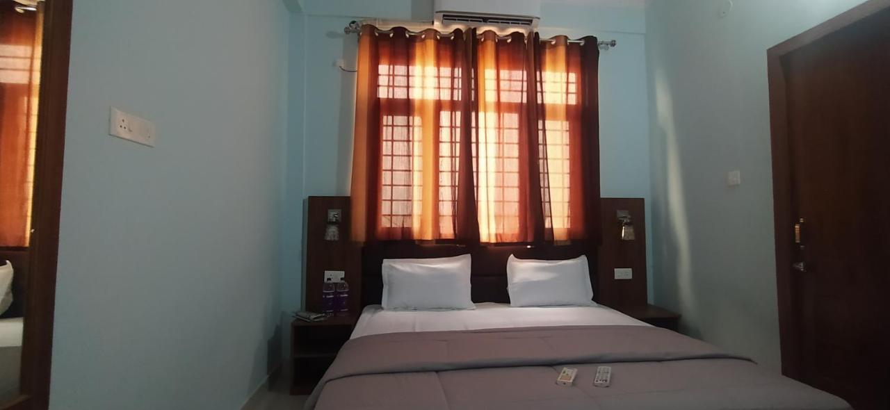 Hotel Comfort Inn Homestay デヘラードゥーン エクステリア 写真