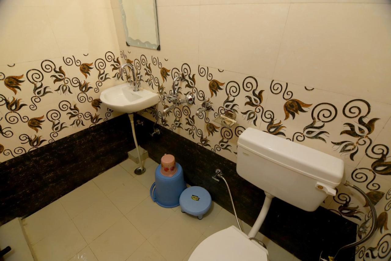 Hotel Comfort Inn Homestay デヘラードゥーン エクステリア 写真