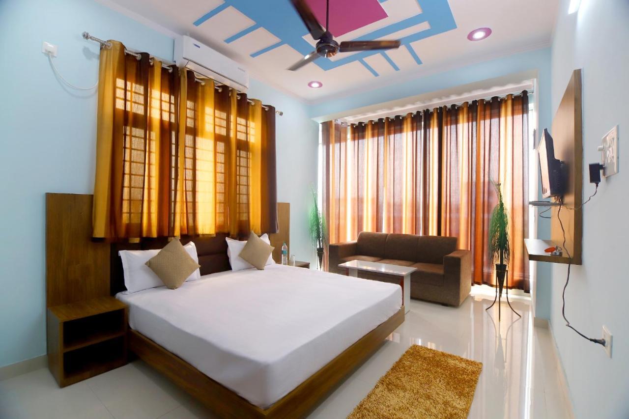 Hotel Comfort Inn Homestay デヘラードゥーン エクステリア 写真